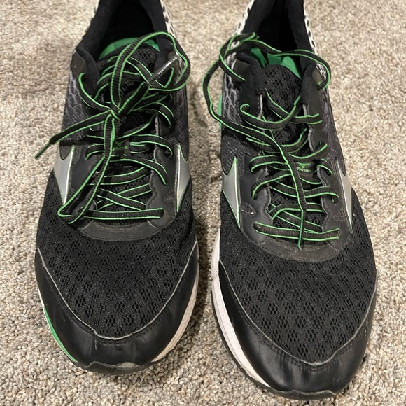 Mizuno running shoes - Picture 3 of 3